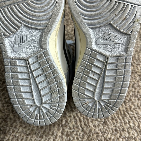 Nike Dunk High Sneakers - Picture 6 of 6